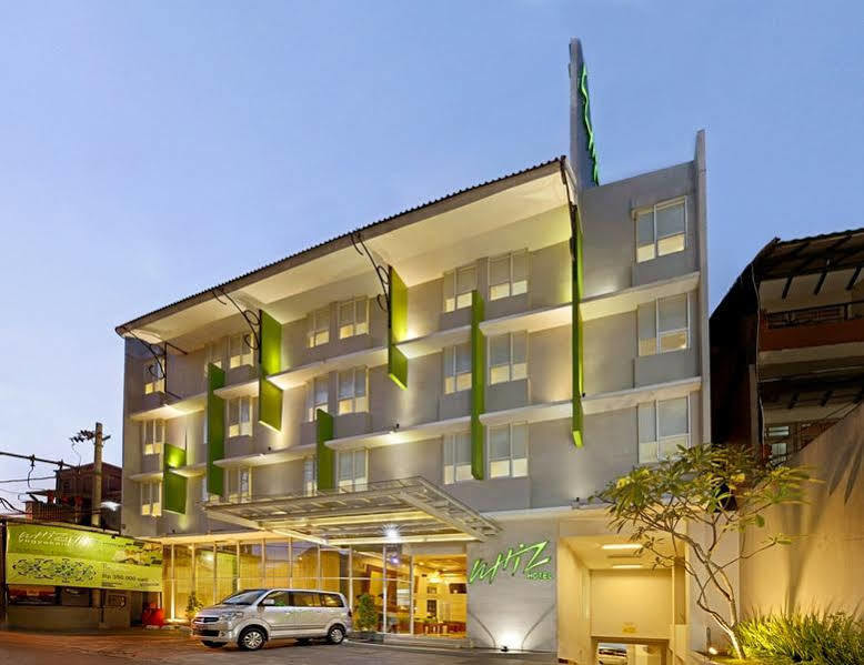 Whiz Malioboro Hotel