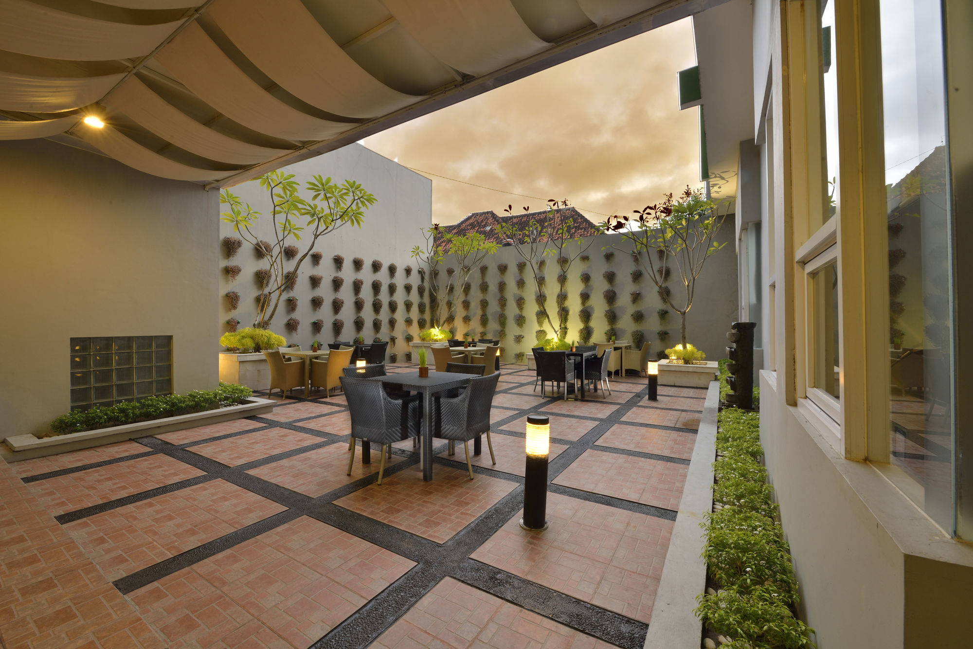 Hotel Whiz Malioboro